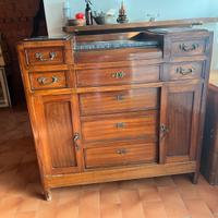 Cassettiera con top in marmo