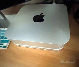 Mac mini con chip Apple M1 + HUB esterno.