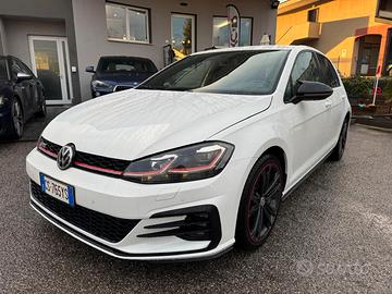 Volkswagen Golf GTI Performance 2.0 TSI 5p. BlueMo