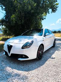 Alfa Romeo Giulietta 1750 quadrifoglio 