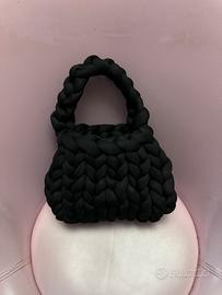 Borsetta fatta a mano