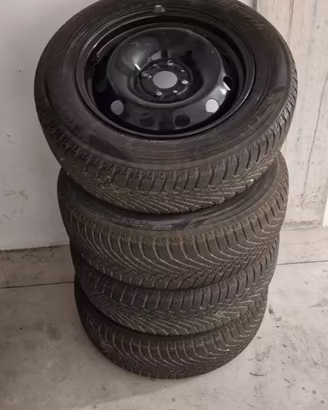 4 Gomme Invernali Yokohama 185/65 R15 + Cerchi4x98
