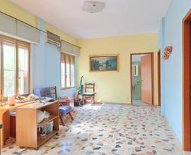 Centro storico-Casa indipendente con ampio cortile