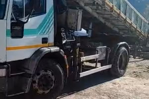 Iveco 150-23 Ribaltabile Gru radiocomando