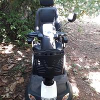 Scooter elettrico per anziani