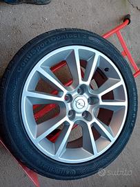 cerchi Opel in lega con pneumatici Continental