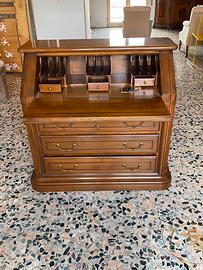 Elegante scrittoio a ribalta in legno