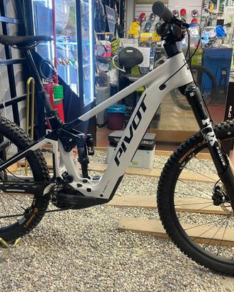 ebike PIVOT SHUTTLE LT 2026 Bosch Race Gen 5 tg M