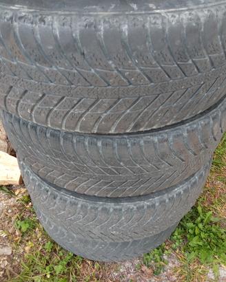 cerchi in lega più gomme 