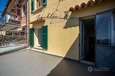 Appartamento di 94 m² con più di 5 locali e posto 