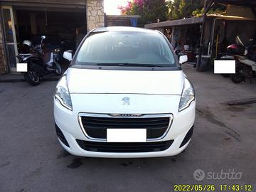 Peugeot 5008 BlueHDi 120 S&S 7 POSTI Allure 16