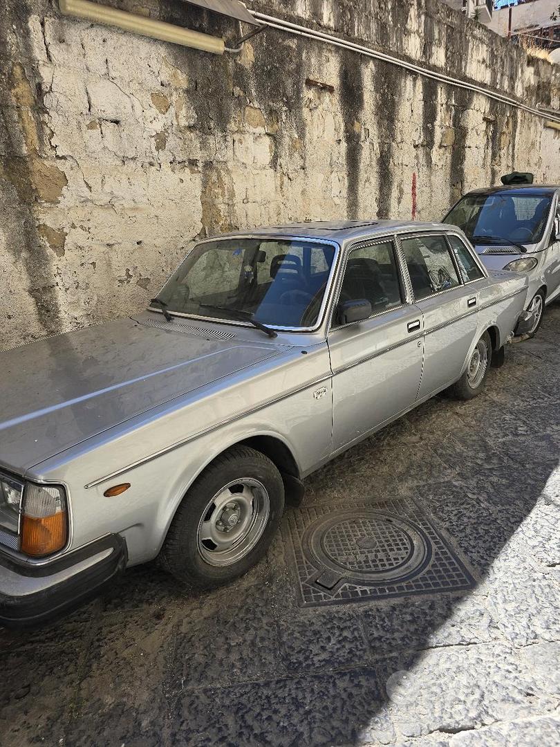 Volvo 244 1976 photo 3