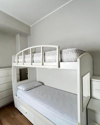 Letto a castello con scala a cassetti contenitore 