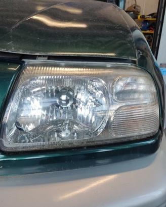 Proiettore sinistro SUZUKI GRAND VITARA del 1999