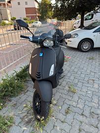 VESPA 125 Sprint versione Notte
