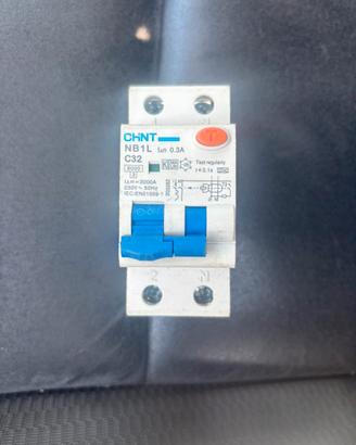 Interruttore differenziale Chint NB1L C32