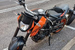 KTM Duke 690