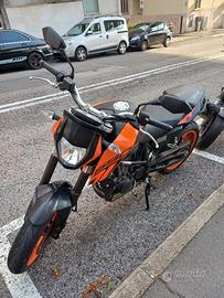 KTM Duke 690