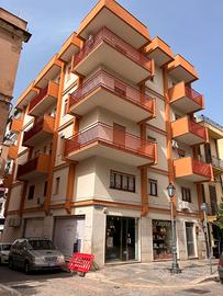 V/1266 Trilocale con ascensore in corso Umberto