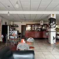 Locale commerciale adibito a bar in via Mannironi