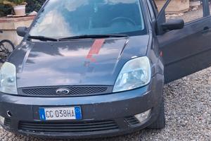 ford fiest 1.4 benzina 