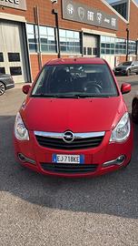 Opel agila benzina