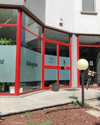 Attività / Licenza di 115 m² con 3 locali a Trevig