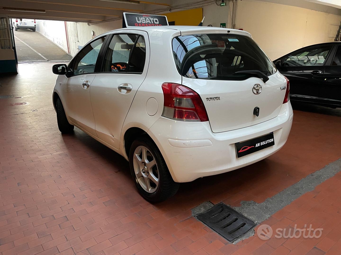 Toyota Yaris 2011 photo 4