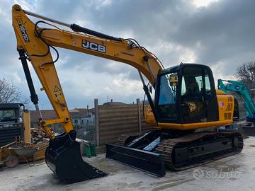 Escavatore JCB JS130