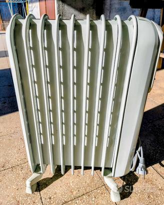 Termosifone ad olio De Longhi 