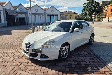 ALFA ROMEO Giulietta 1.6 JTDm-2 105 CV Distinctive