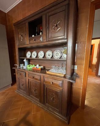 Set arredo Credenza e tavolo con sedie