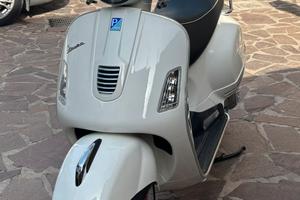 Vespa GTS300 ie