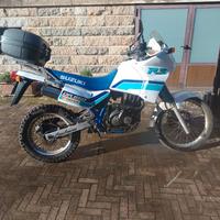 SUZUKI DR 650 RS