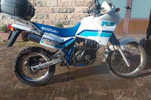 SUZUKI DR 650 RS