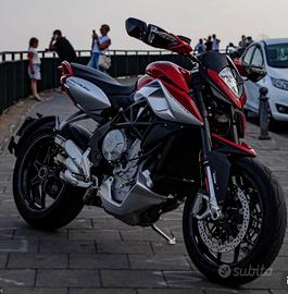 MV Agusta Rivale 800 - 2015