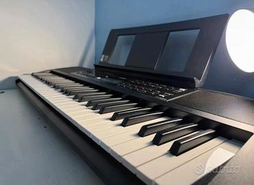 Tastiera Musicale Yamaha PSR E383