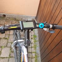 Byke Lee Cugan Reveng assistita 