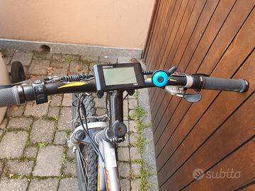 Byke Lee Cugan Reveng assistita 