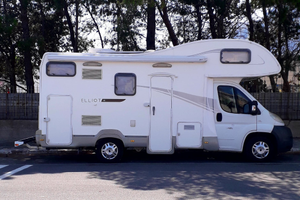 "Camper mansardato Elliot 5" 2014