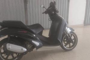 Peugeot Geopolis 250