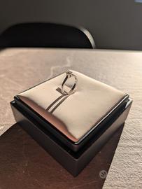 Anello con diamante solitario Leo Pizzo 