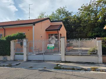 PORZIONE DI BIFAMILIARE A VALEGGIO SUL MINCIO