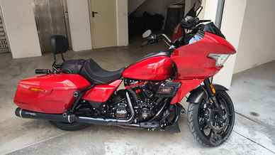 Harley Davidson Road Glide CVO ST 2025 colore Rall