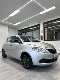 Lancia Ypsilon 1.2 69 CV 5 porte S&S Platinum