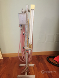 Livella ad acqua per massettisti autolivellanti