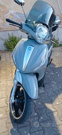 Beverly 350 Tourer Ed.limitata gommata nuova. 