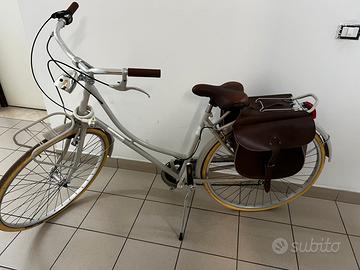 bicicletta Alpina bianca