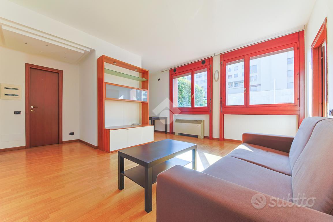 2 LOCALI A MILANO - Vista 2