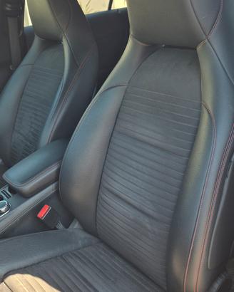 MERCEDES CLASSE A 200d 4Matic Premium AMG